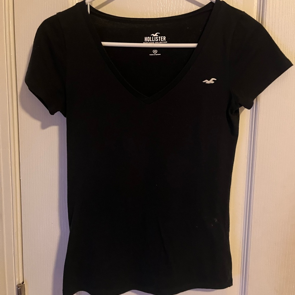 Hollister v neck top